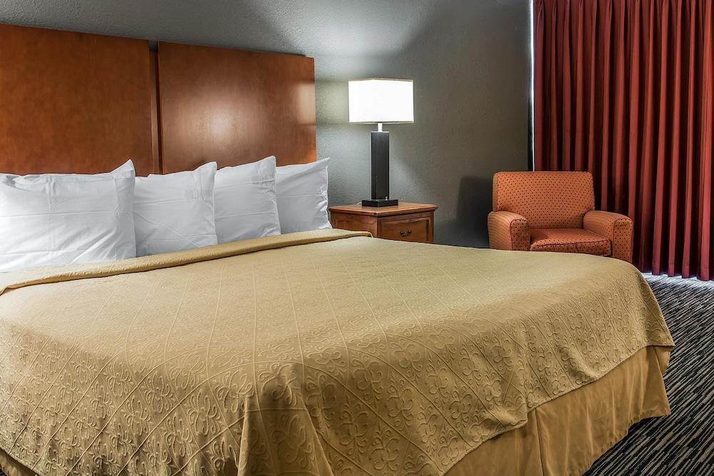 Quality & Banquet Center Hotel