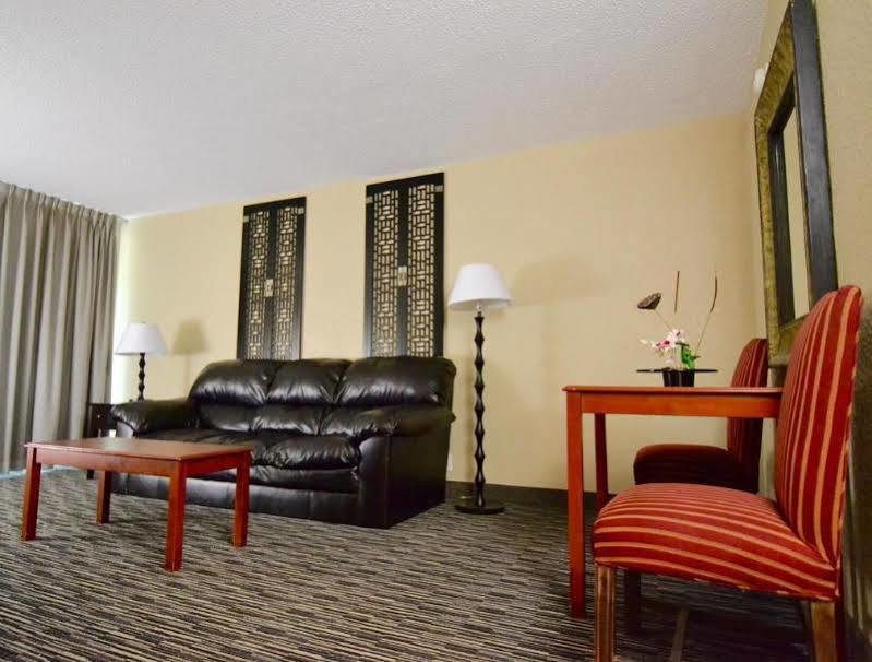 Hotel Quality & Banquet Center
